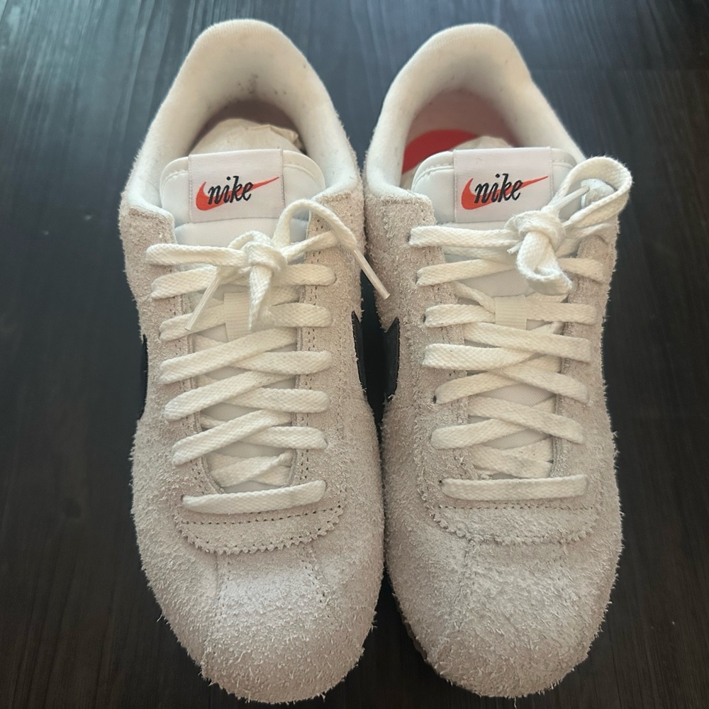 Nike Cream Textured Sneakers